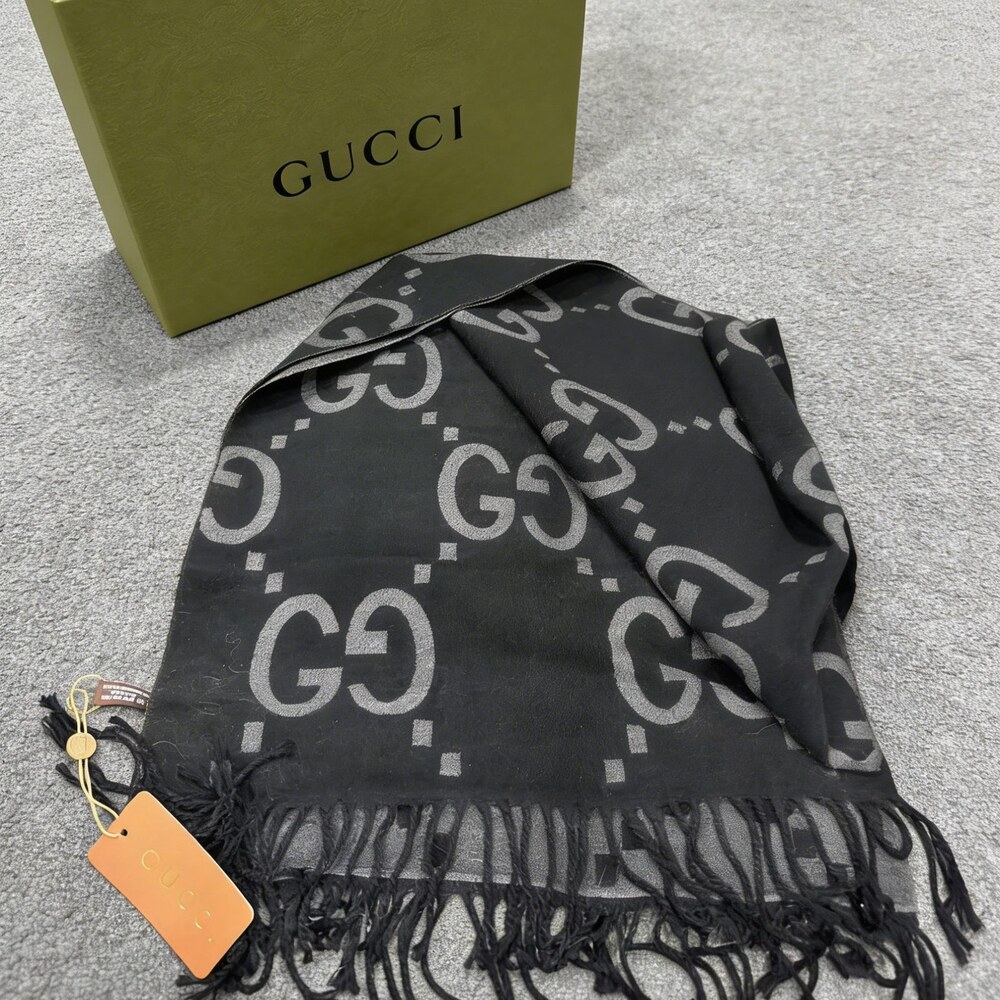 Gucci Black Gray Diagonal GG Tassel Scarf - Picture 3 of 4